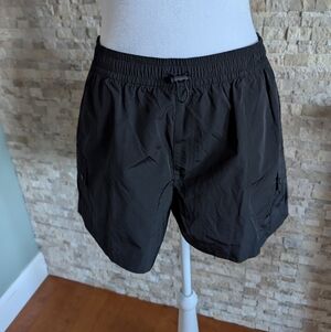 NWT Gorpcore Athleisure Quick Dry Parachute Black Cargo Shorts Hiking Granola M